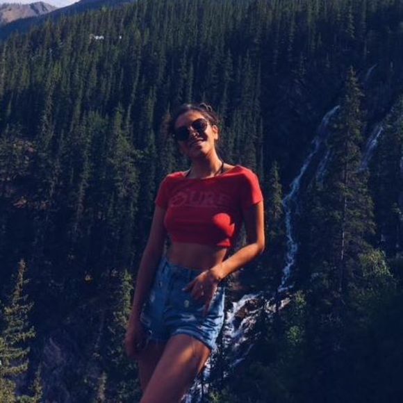 Meet your Posher, Karen - Picture 1 of 1